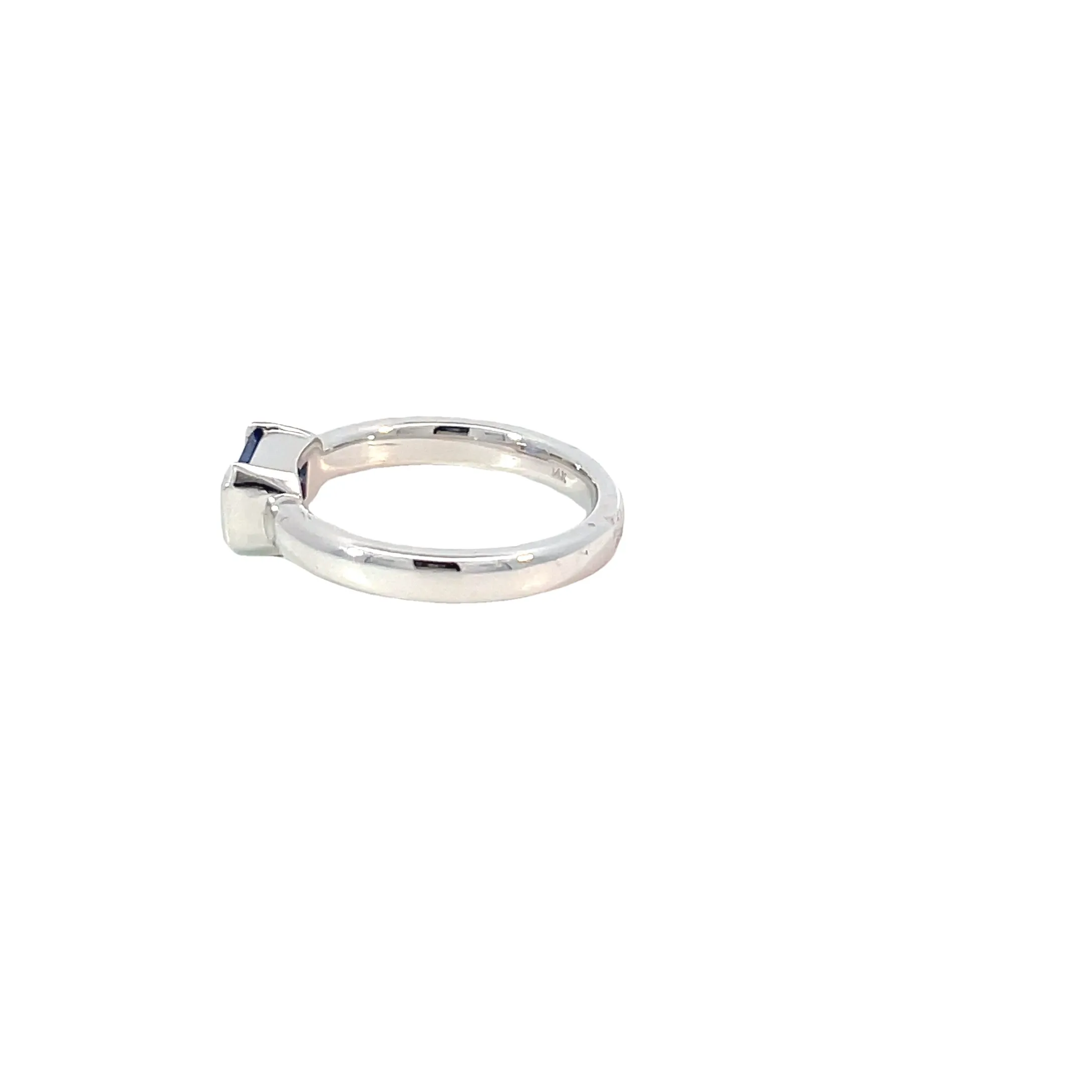 14 Karat White Gold Sapphire Ring