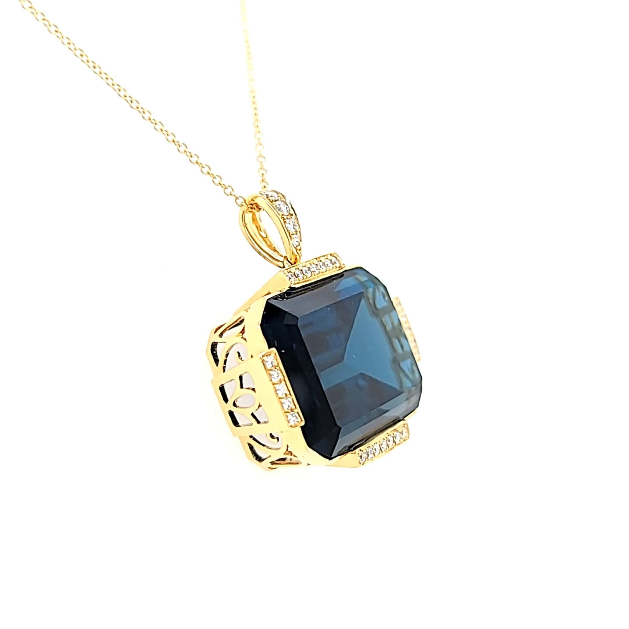 18k Yellow Gold London Blue Topaz & Diamond Pendant (I7724)