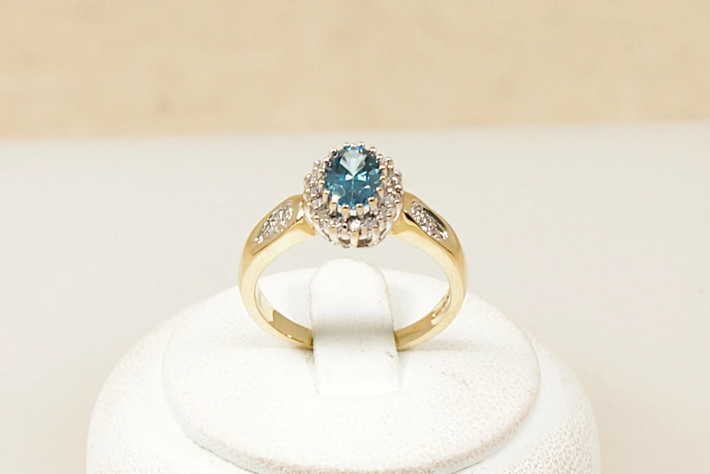 9ct Gold London Blue Topaz & Diamond Ring