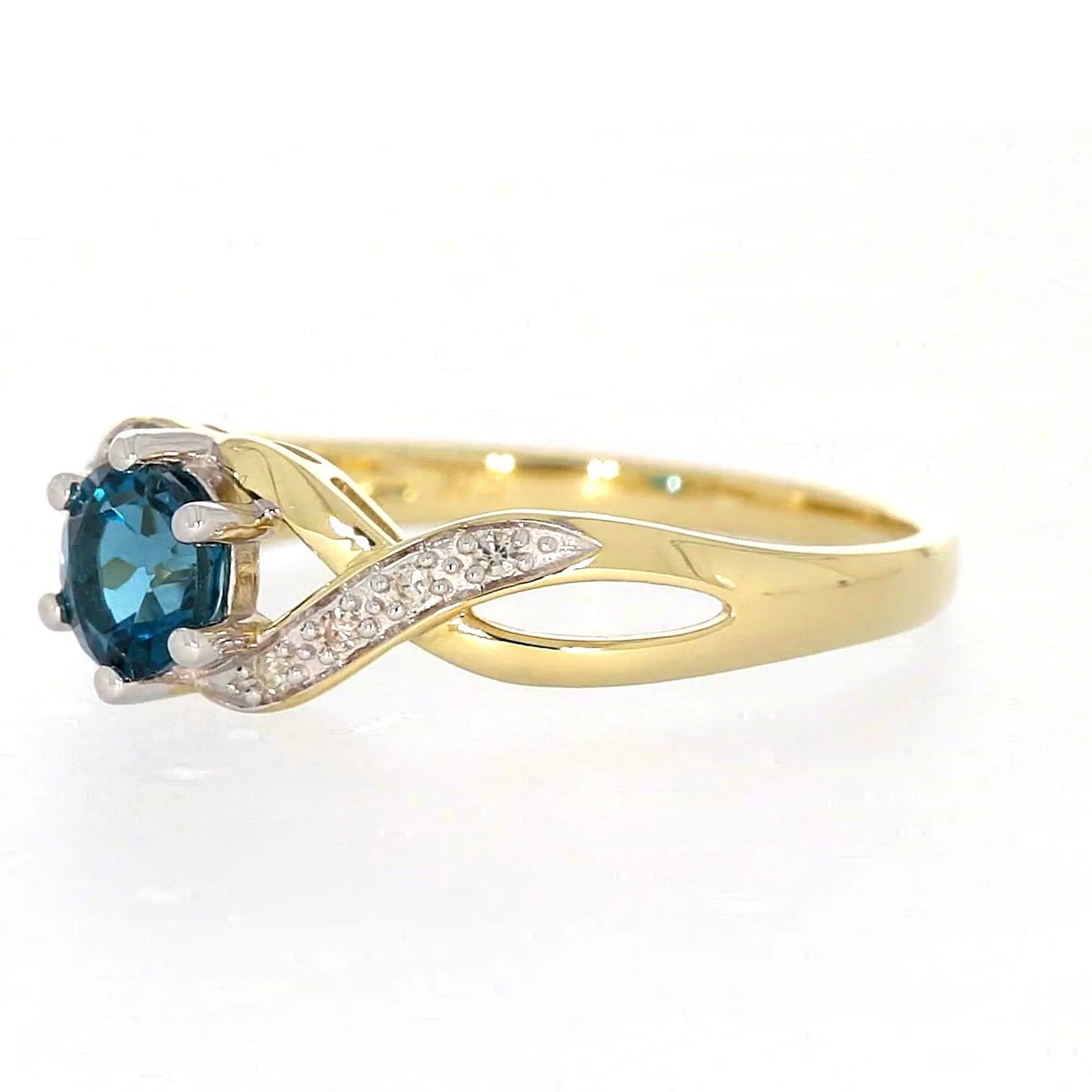 9ct Yellow Gold Round Brilliant Cut Blue Topaz Diamond Set Ring