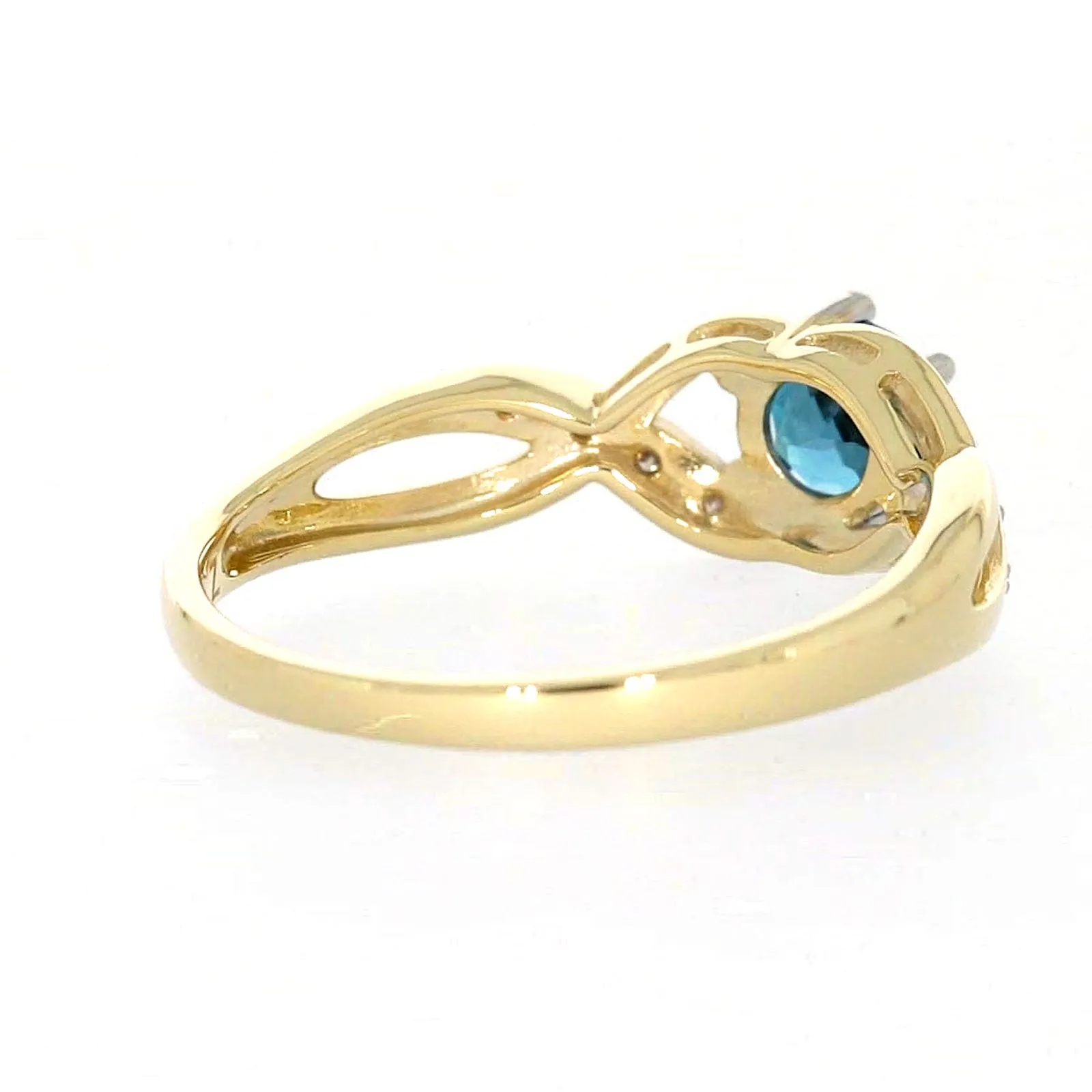 9ct Yellow Gold Round Brilliant Cut Blue Topaz Diamond Set Ring