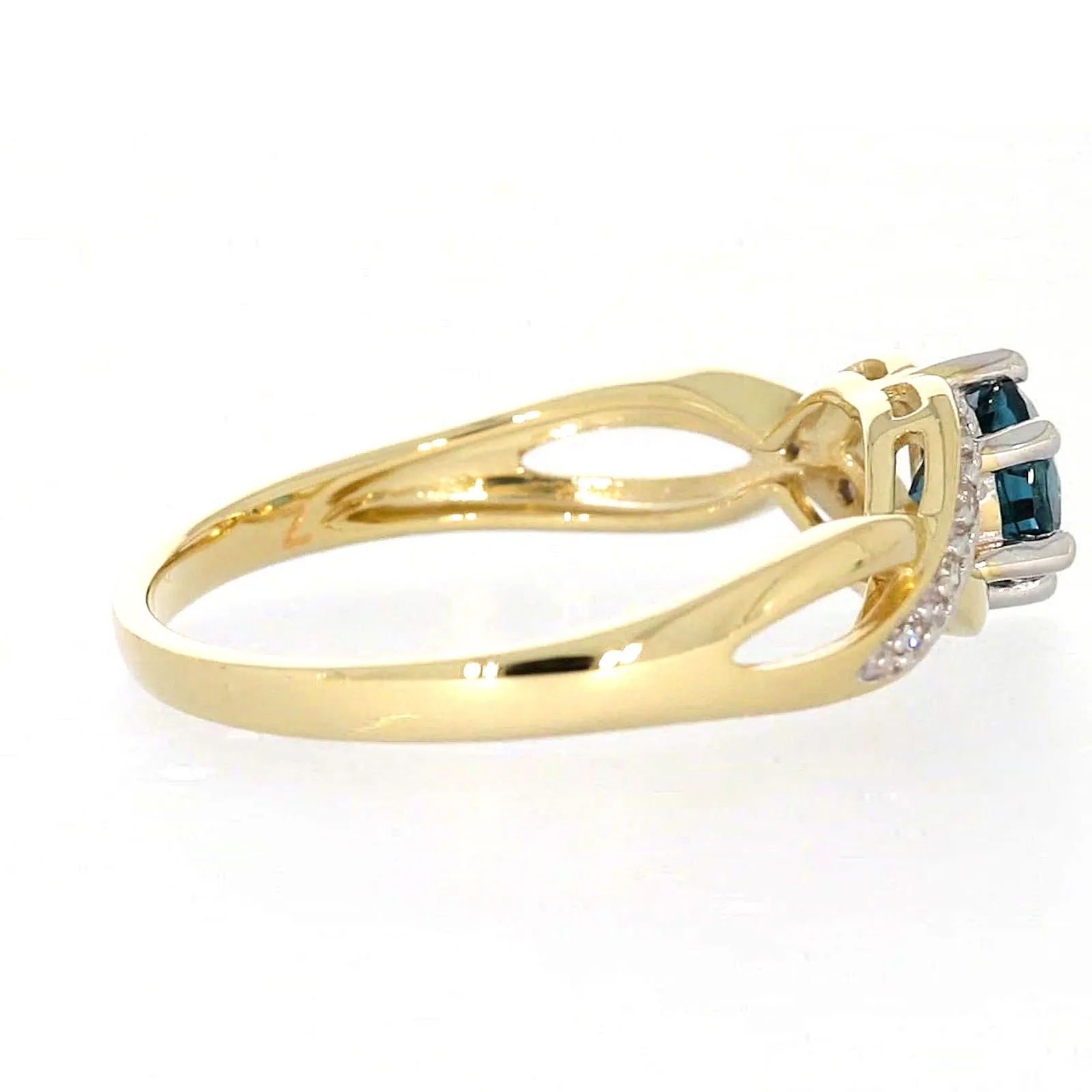 9ct Yellow Gold Round Brilliant Cut Blue Topaz Diamond Set Ring