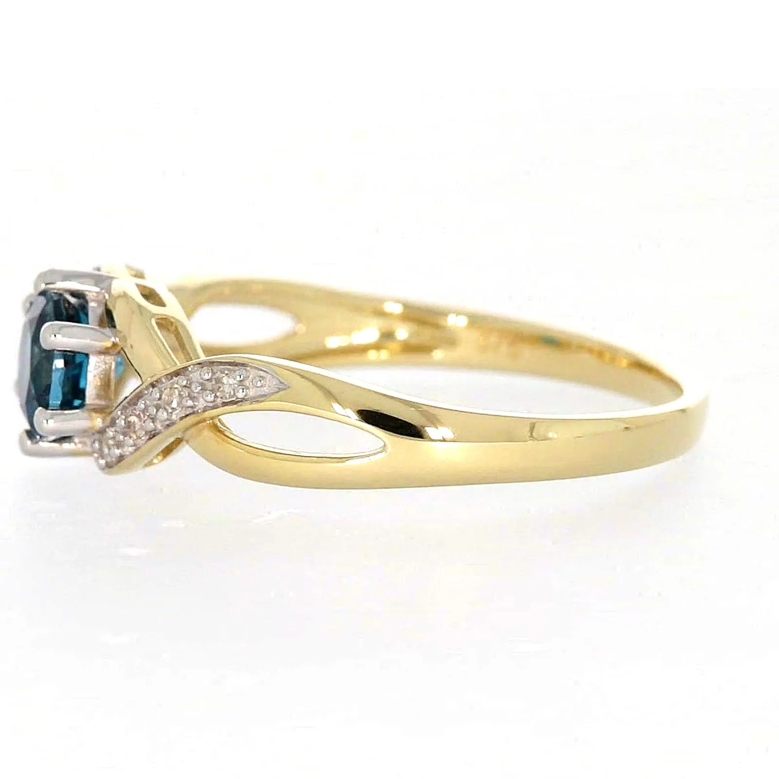 9ct Yellow Gold Round Brilliant Cut Blue Topaz Diamond Set Ring