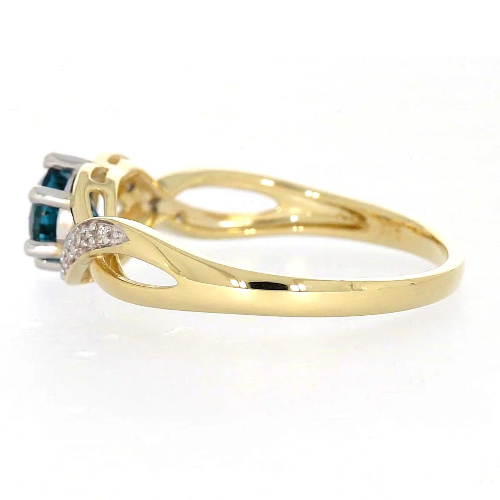 9ct Yellow Gold Round Brilliant Cut Blue Topaz Diamond Set Ring