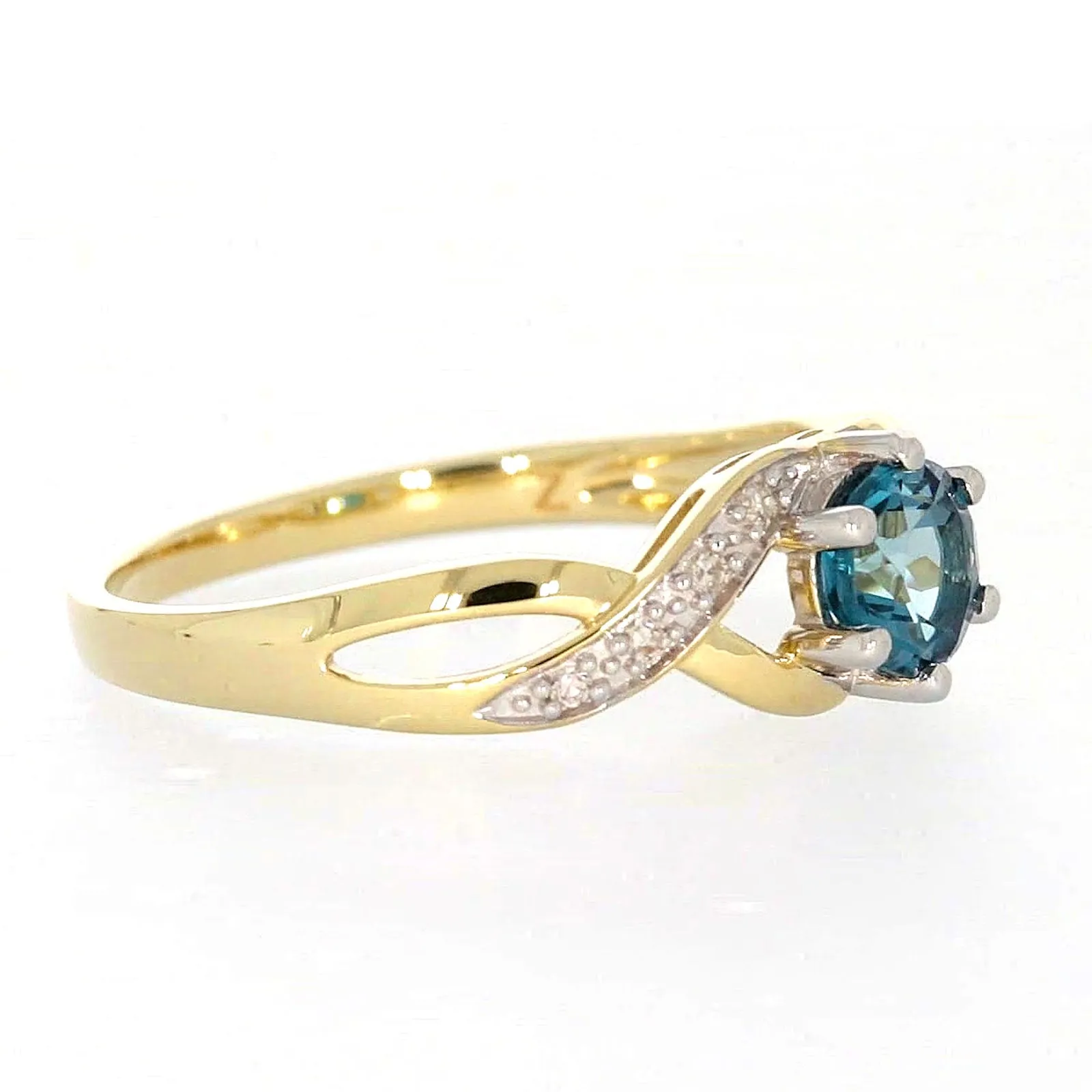 9ct Yellow Gold Round Brilliant Cut Blue Topaz Diamond Set Ring