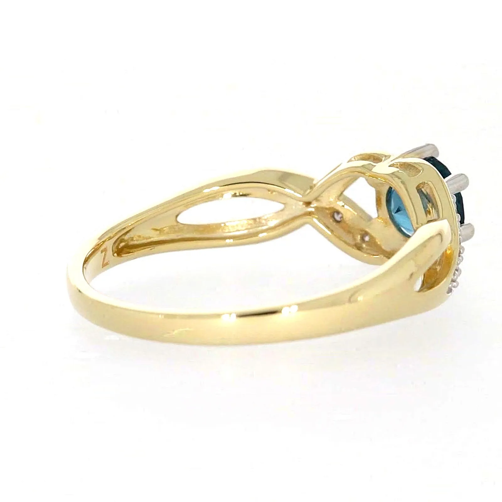 9ct Yellow Gold Round Brilliant Cut Blue Topaz Diamond Set Ring