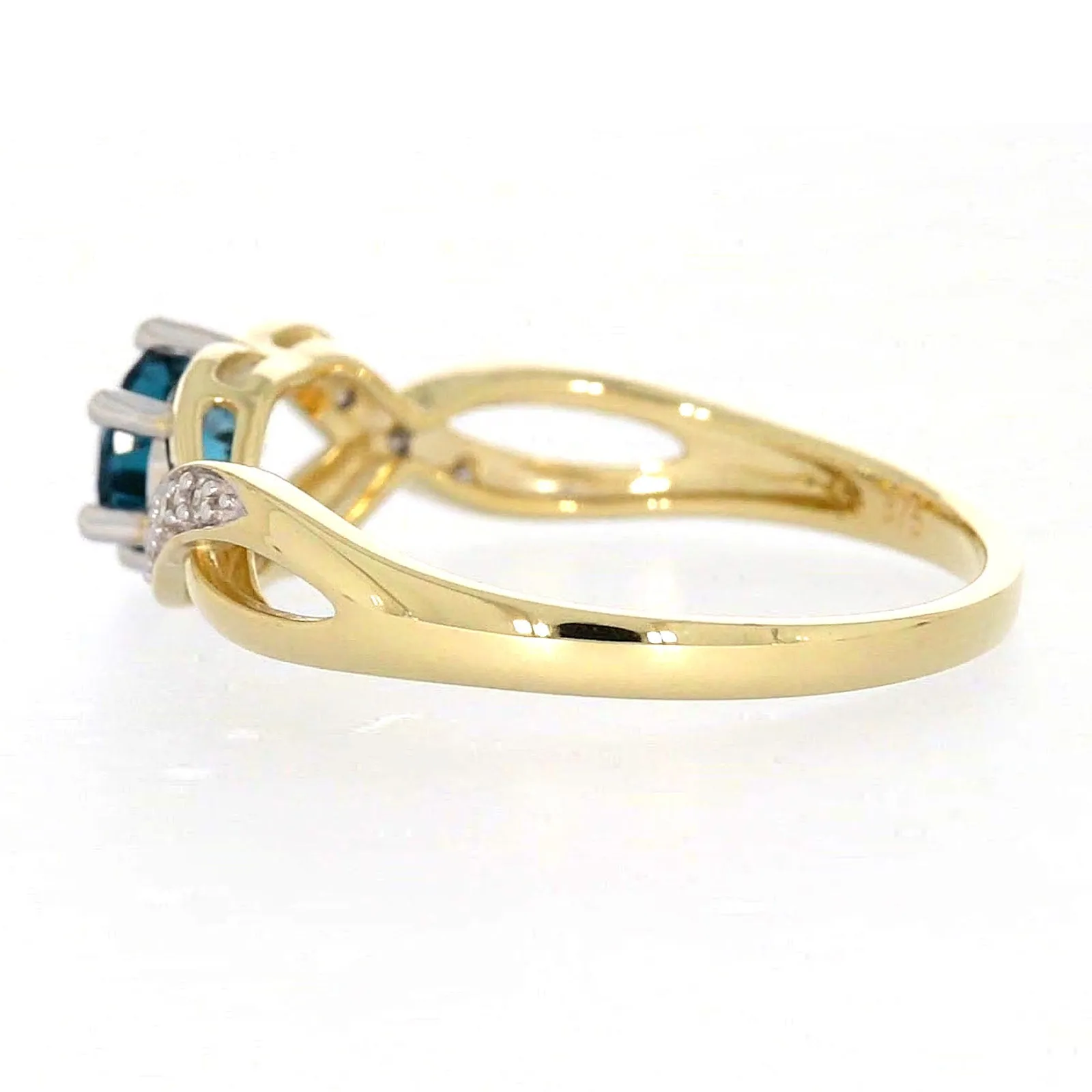 9ct Yellow Gold Round Brilliant Cut Blue Topaz Diamond Set Ring