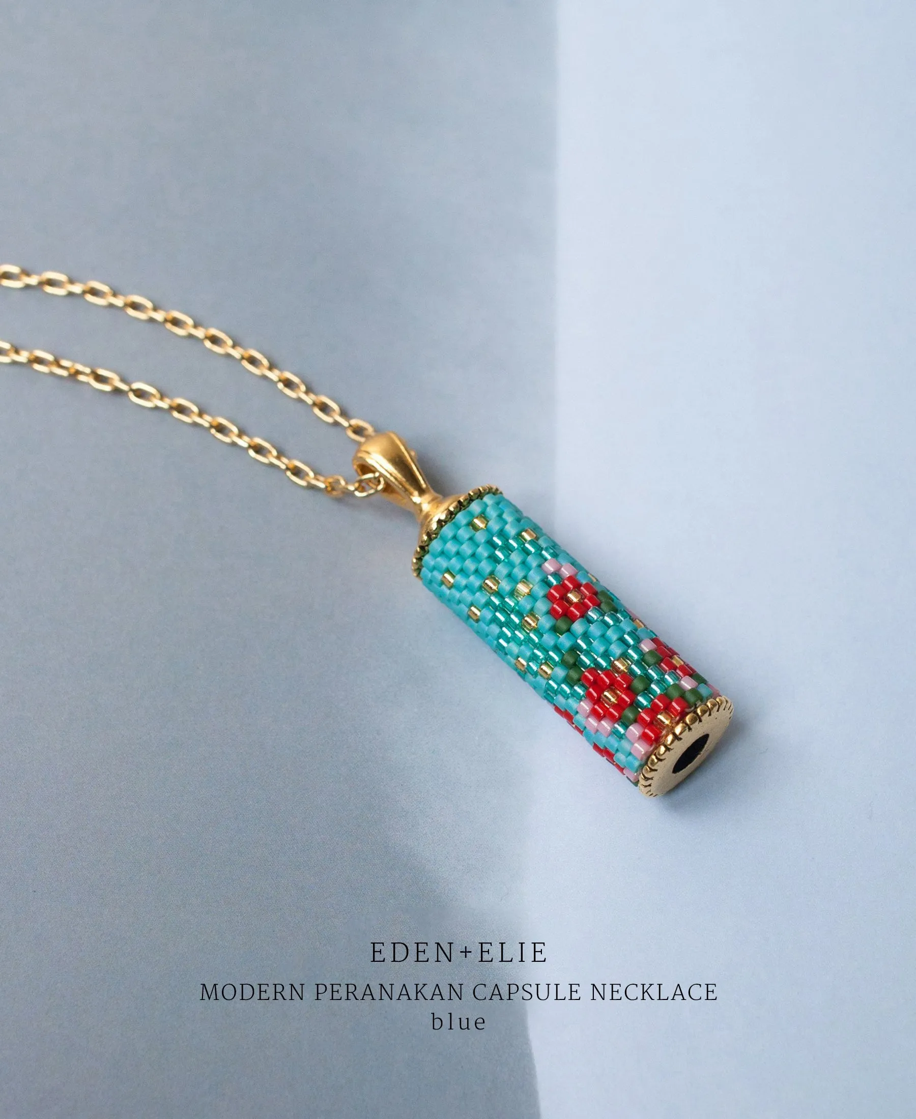 EDEN   ELIE Modern Peranakan capsule pendant necklace - blue