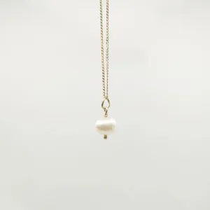 Gemstone Pearl Necklace in Gold