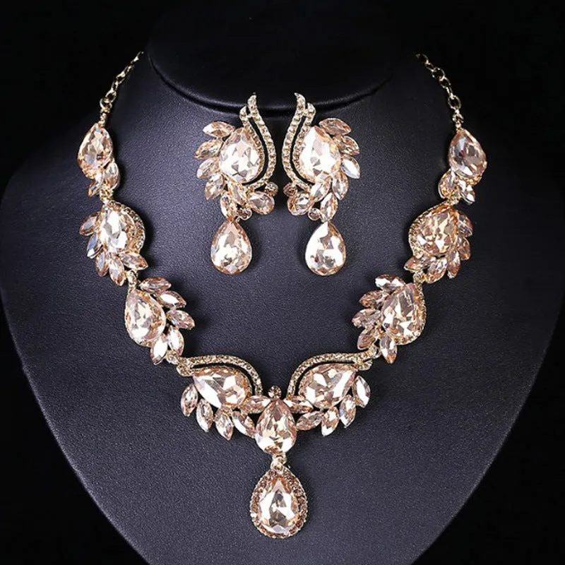 New Style Gemstone Necklace earrings set fashionable bridal banquet dress