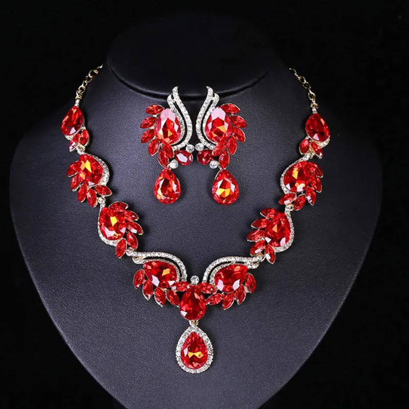 New Style Gemstone Necklace earrings set fashionable bridal banquet dress