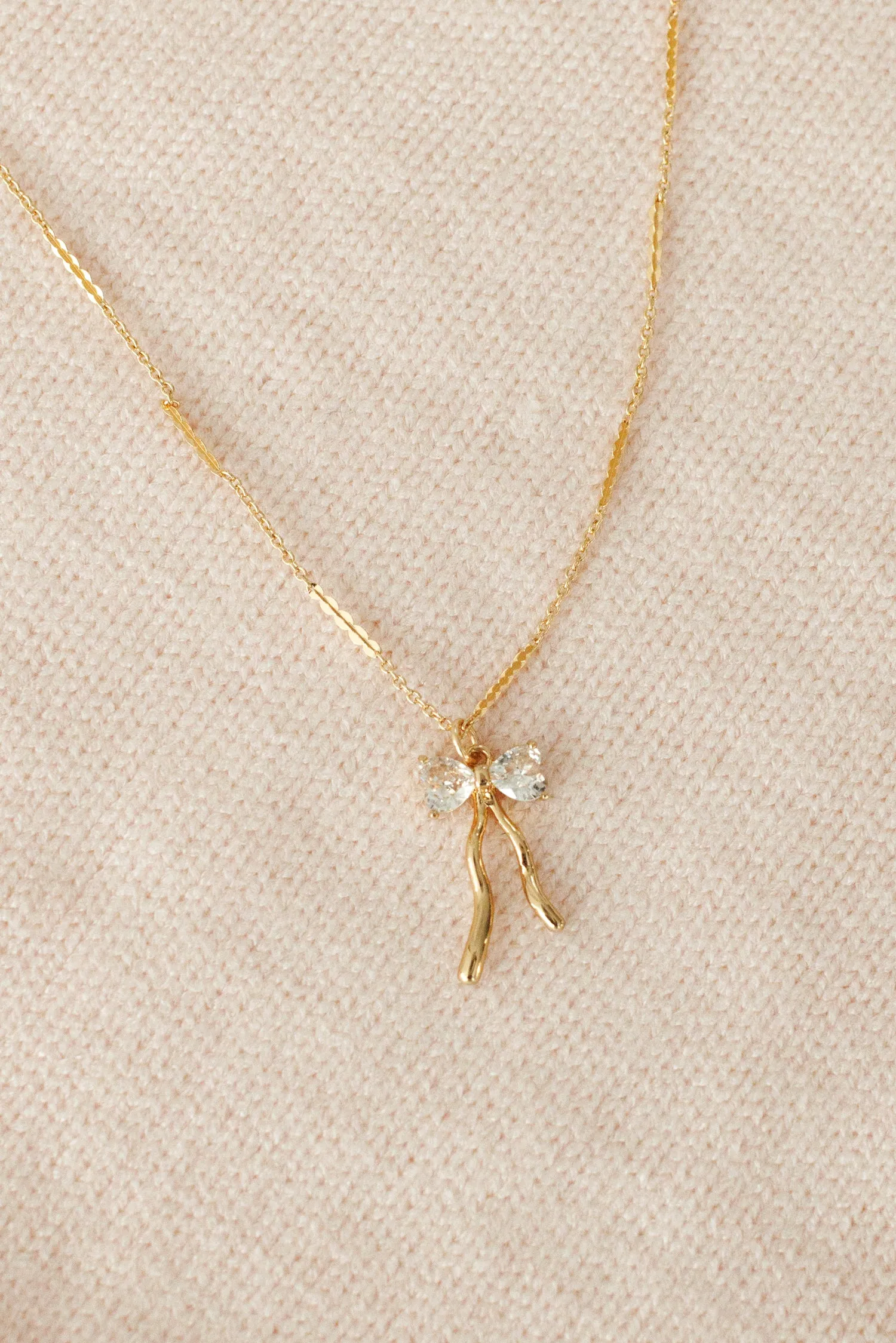 Simple Bow Necklace