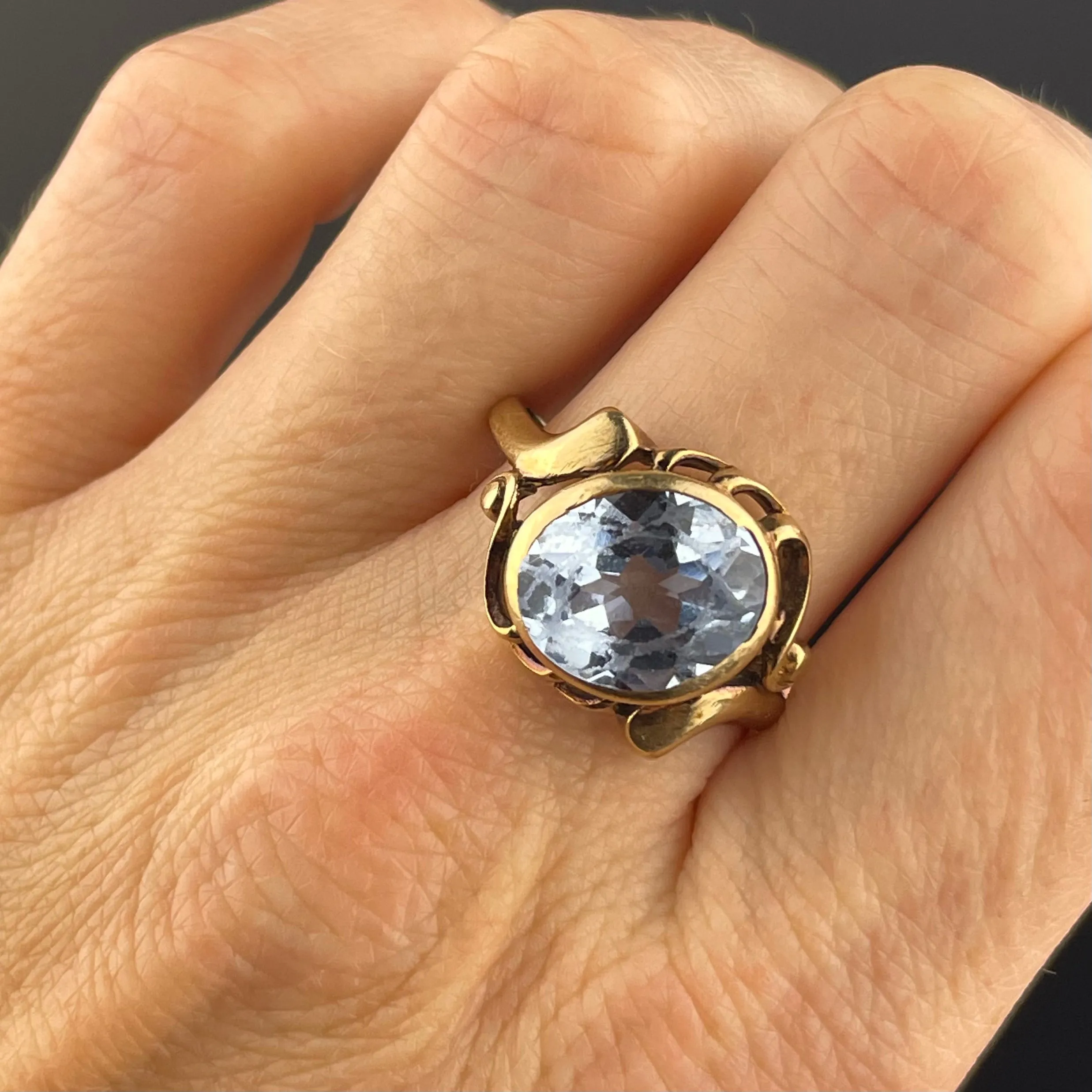 Vintage 10K Gold Blue Topaz Solitaire Engagement Ring