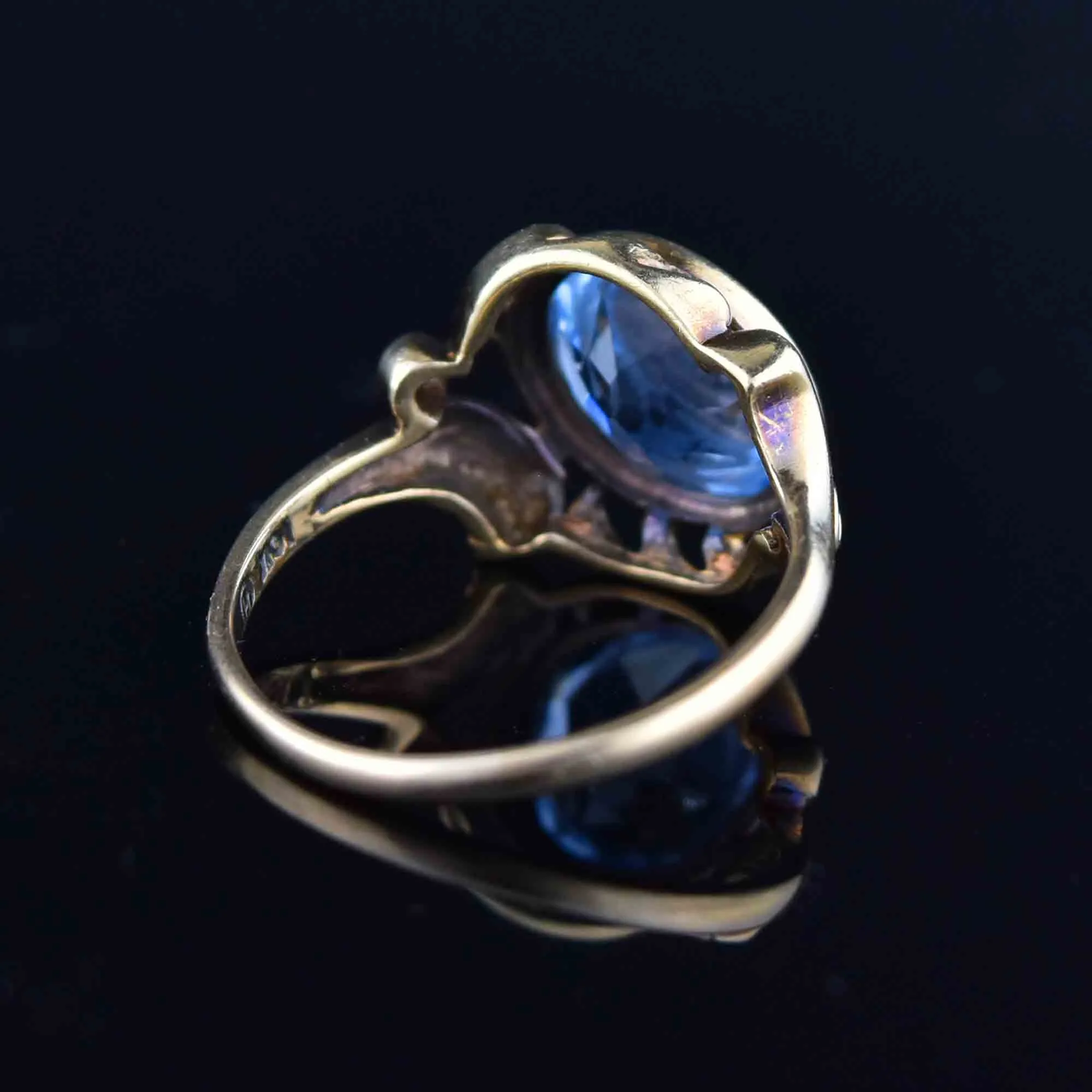 Vintage 10K Gold Blue Topaz Solitaire Engagement Ring