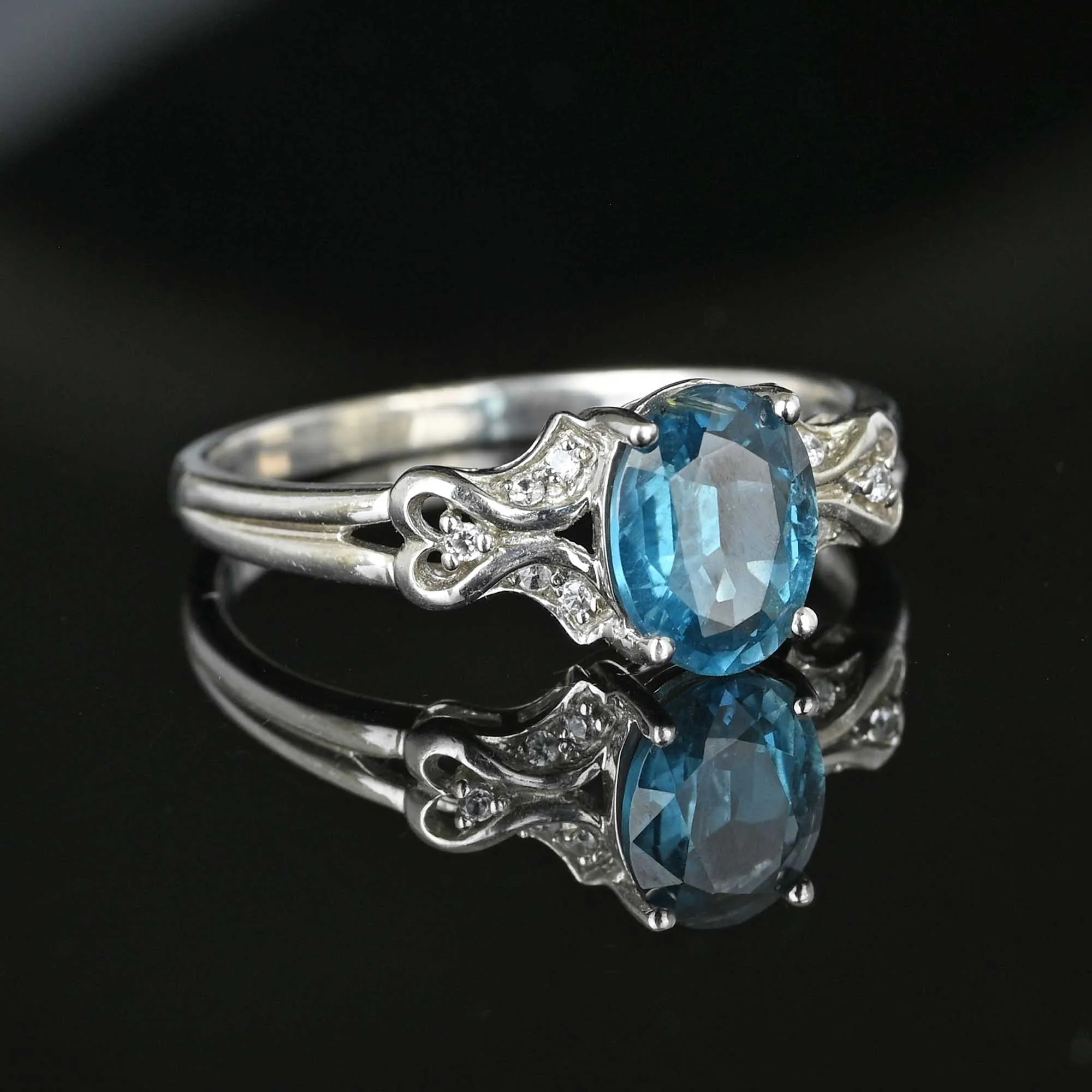 Vintage White & Blue Topaz Solitaire Ring in Silver