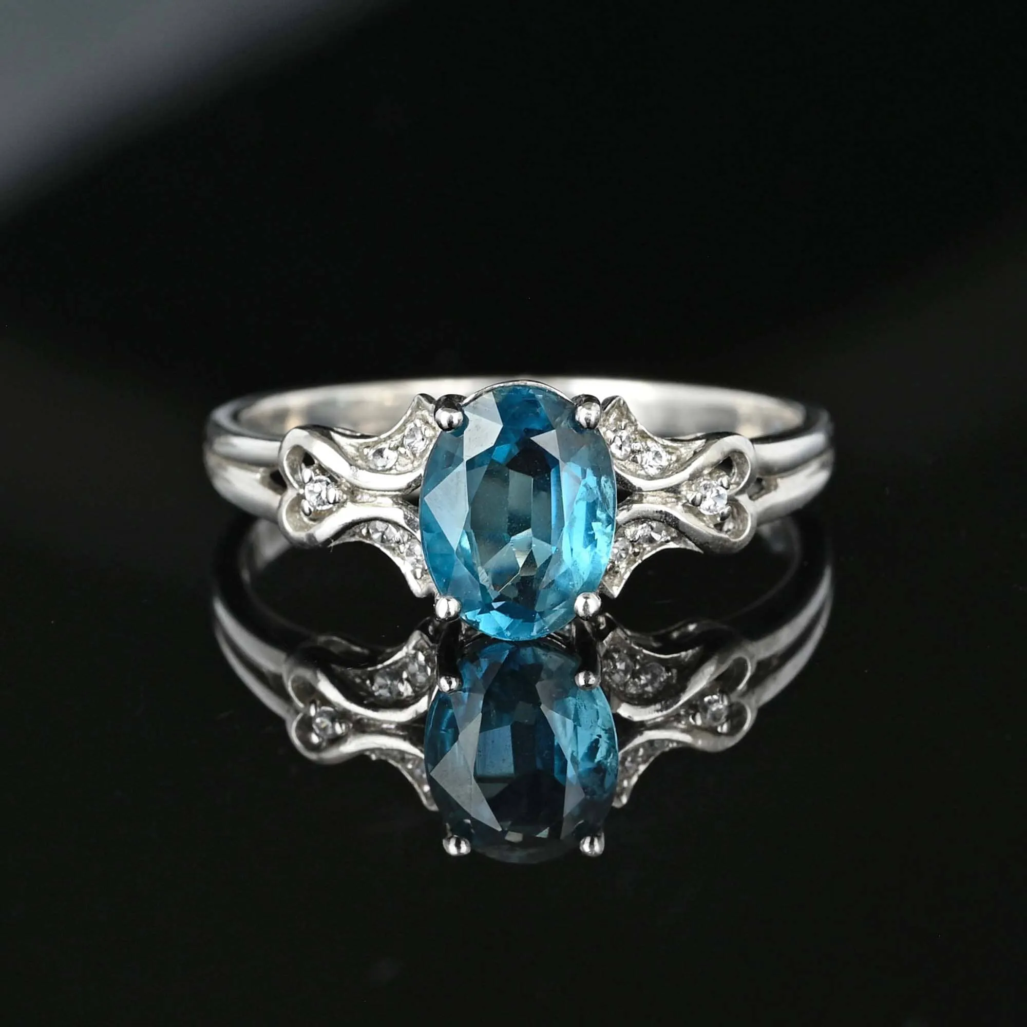 Vintage White & Blue Topaz Solitaire Ring in Silver